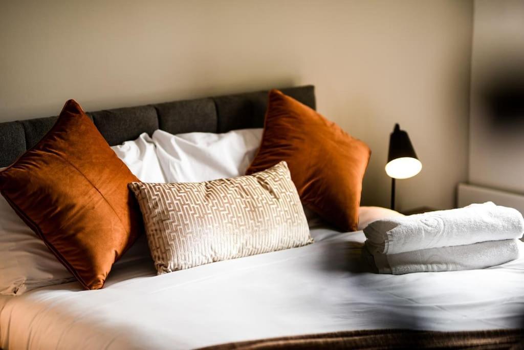 Modern 2 Bedroom Apartment - City Centre - Parking Manchester Buitenkant foto