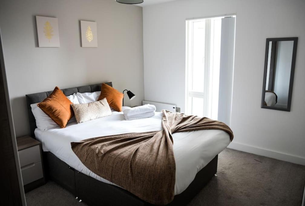 Modern 2 Bedroom Apartment - City Centre - Parking Manchester Buitenkant foto